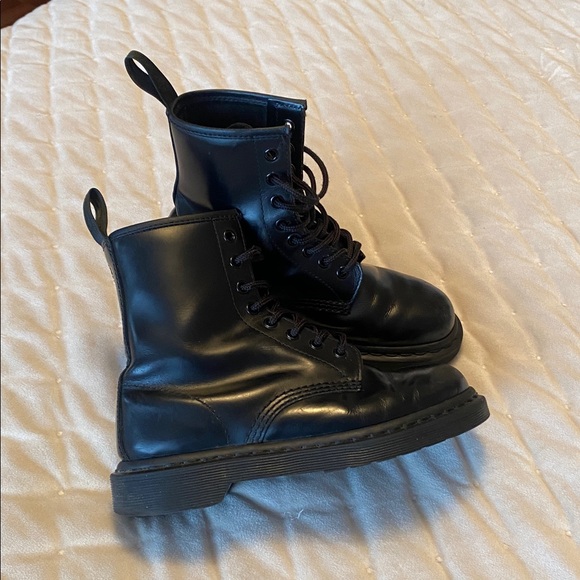 Dr Martens ladies size 6 US - Picture 15 of 16